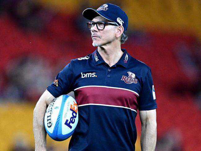 BRISBANE, AUSTRALIA - MARCH 15: Coach Les Kiss of the Reds is seen during the warm up before the round five Super Rugby Pacific match between Queensland Reds and NSW Waratahs at Suncorp Stadium, on March 15, 2025, in Brisbane, Australia. (Photo by Bradley Kanaris/Getty Images)