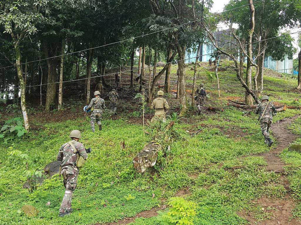 Philippines Army soldiers and Australian Army soldiers train together at Capinpin, Philippines, in 2017. Picture: Australian Defence Force