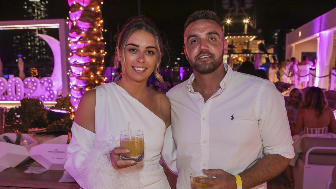 Elsa Mustafa and Zeni Mustafa at La Luna Beach Club on New Year's Eve, (for the Pulse). Picture: Marcelo Lang