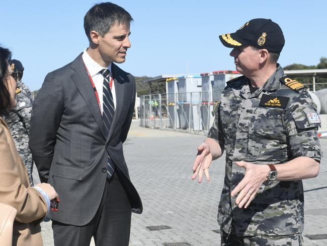 Thomas Mancinelli, right, with Australian Navy personnel. Picture: US Embassy