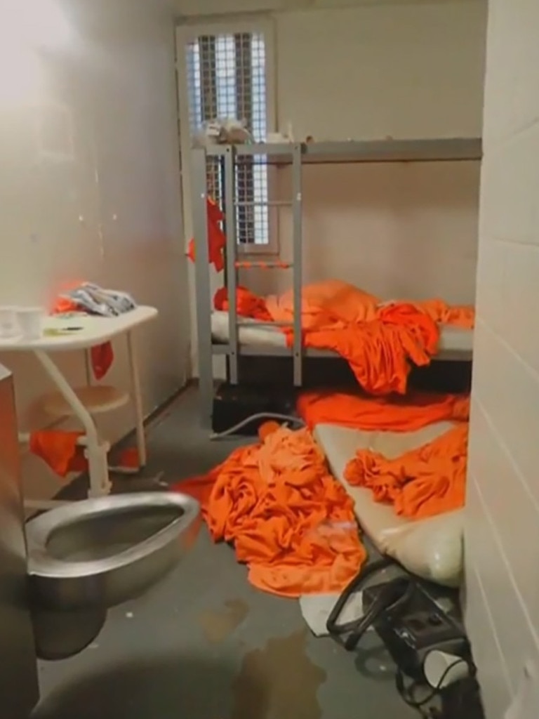 The inside of Epstein’s cell. CBS 60 MINUTES