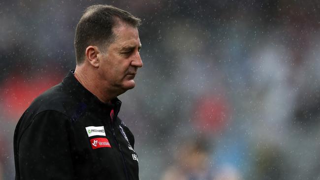 Senior Dockers Coach Ross Lyon during the Round 20 AFL match between the Fremantle Dockers and the Geelong Cats at Optus Stadium in Perth, Saturday, August 3, 2019.  (AAP Image/Gary Day) NO ARCHIVING, EDITORIAL USE ONLY