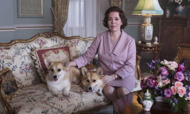 Olivia Colman plays Queen Elizabeth 11 in the Netflix drama (3rd season), The Crown