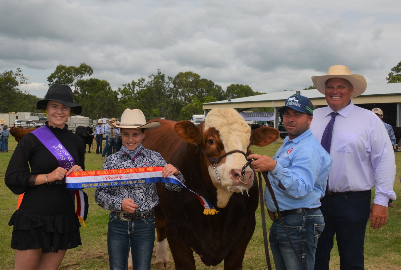 2020 Cooyar Showgirl Brooke Barron, Lila Burton, Marty Rowlands and Jeff Rose with KBV Penfold a.k.a. 