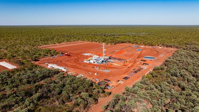 NETWORK SPECIAL. MUST TALK WITH NETWORK PIC DESK BEFORE PUBLISHING. Tamboran Resources Shenandoah South Pilot Project site amid the vast Beetaloo Basin in the Northern Territory