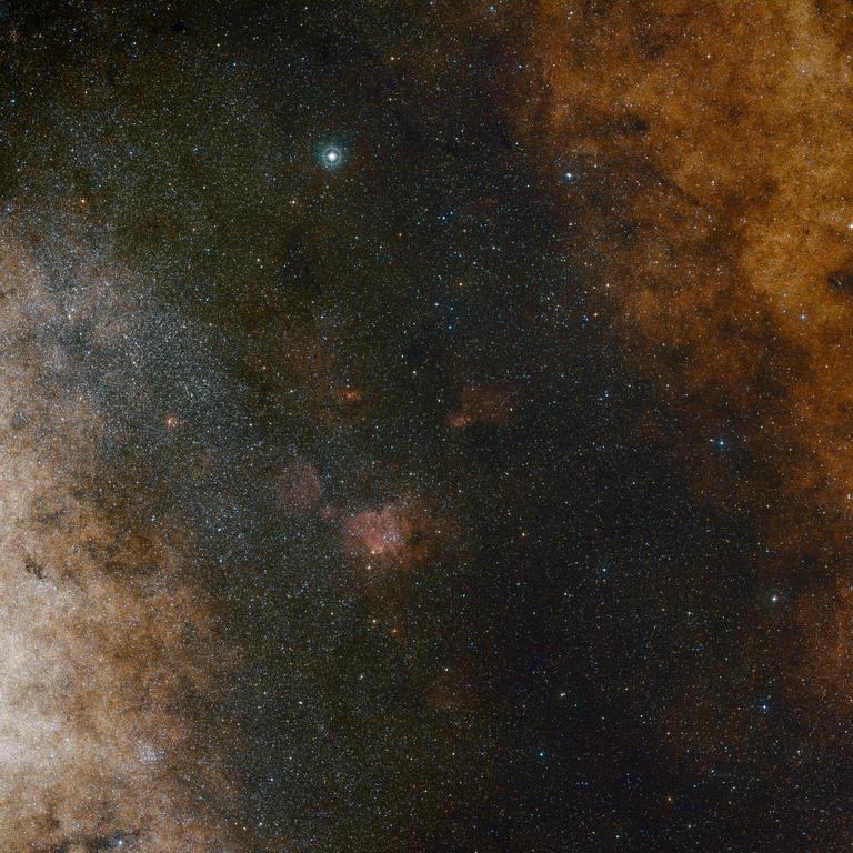 KIDS NEWS 2024: Wide field view of the centre of the Milky Way. Picture: ESO/Digitised Sky Survey 2/Davide De Martin/S. Guisard