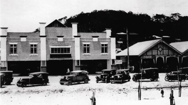 The De-Luxe Theatre at Burleigh Heads which became the Old Burleigh Theatre Arcade.