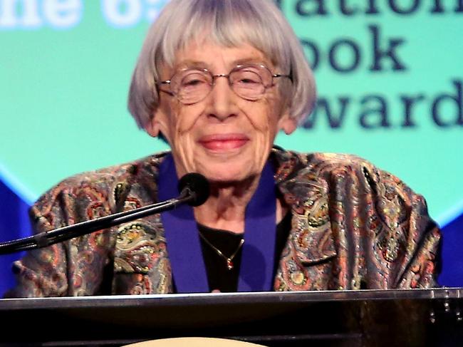 (FILES) This file photo taken on November 19, 2014 shows fantasy author Ursula K. Le Guin at the 2014 National Book Awards in New York. Le Guin, one of the most famous female science fiction writers in history, has died, her family announced On January 23, 2018. She was 88. Le Guin became best known for her "Earthsea" series, which she began in the late 1960s, in which an apprentice sorcerer fights against the powers of evil, decades before Harry Potter did the same. / AFP PHOTO / GETTY IMAGES NORTH AMERICA / Robin Marchant