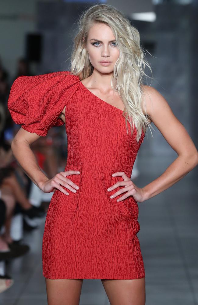 Elyse Knowles on her return to the runway. Picture: Lucas Dawson.