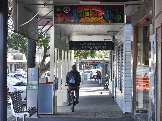 A semi-deserted Jonson St, the main commercial area in Byron Bay, on the first day of the Northern Rivers lockdown, Tuesday August 10, 2021.