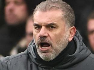 LONDON, ENGLAND - JANUARY 26: Ange Postecoglou, Manager of Tottenham Hotspur during the Premier League match between Tottenham Hotspur FC and Leicester City FC at Tottenham Hotspur Stadium on January 26, 2025 in London, England. (Photo by Alex Pantling/Getty Images)