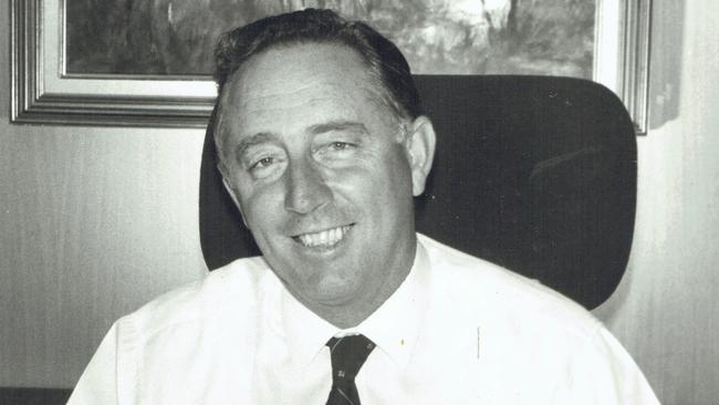 1983: Gold Coast Mayor Denis O'Connell at his desk.