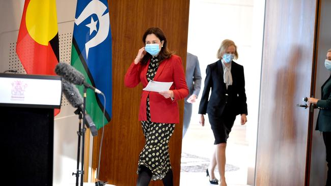 BRISBANE, AUSTRALIA - NewsWire Photos JUNE 28, 2021: Premier Annastacia Palaszczuk walks in with Chief Health Officer Jeannette Young to the press conference about COVID in Brisbane.Picture: NCA NewsWire / John Gass