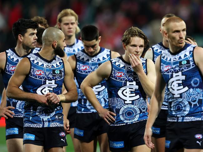 SYDNEY, AUSTRALIA - MAY 26: The Blue looks dejected as they leave the field after defeat during the round 11 AFL match between Sydney Swans and Carlton Blues at Sydney Cricket Ground, on May 26, 2023, in Sydney, Australia. (Photo by Mark Kolbe/AFL Photos/ via Getty Images )