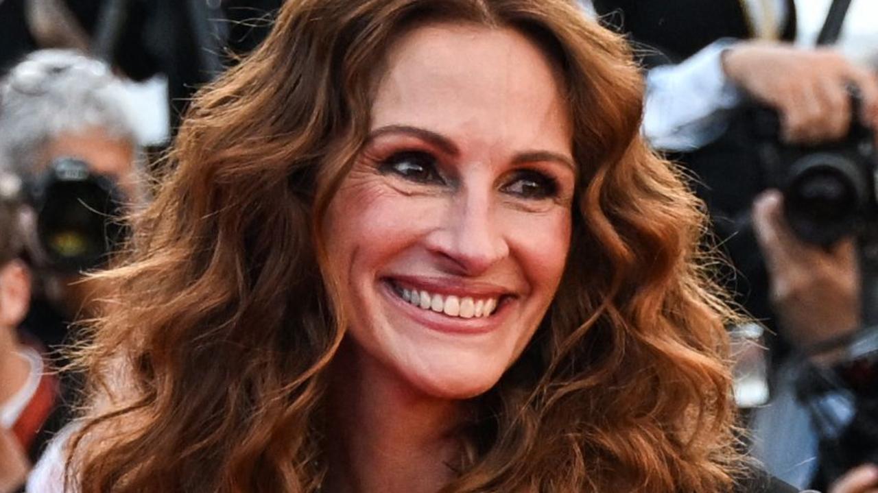 Julia Roberts in rare pic with grown-up kids