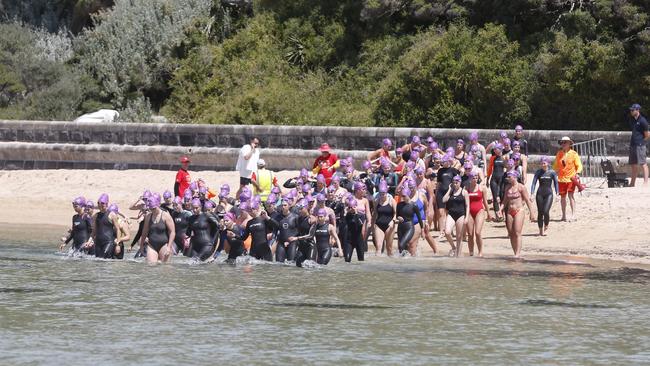 There were plenty of competitors at the start line. Picture: Valeriu Campan