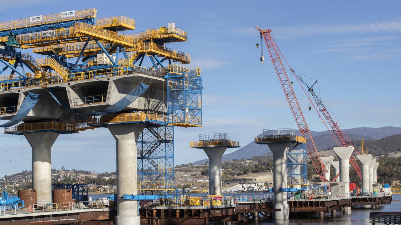 Bridgewater Bridge construction. Picture: Chris Kidd