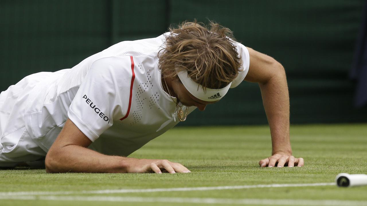 Germany's Alexander Zverev out early ... again.