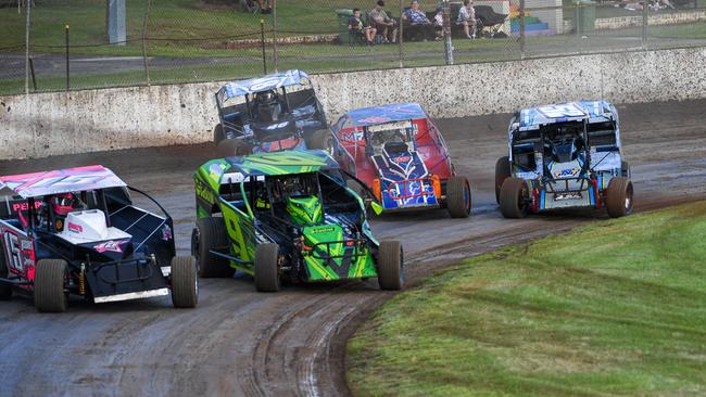 Annual opening round of the Mr Modified season at Lismore speedway with winning contender no. 9 Mark Robinson in the green v8 Modified racer.