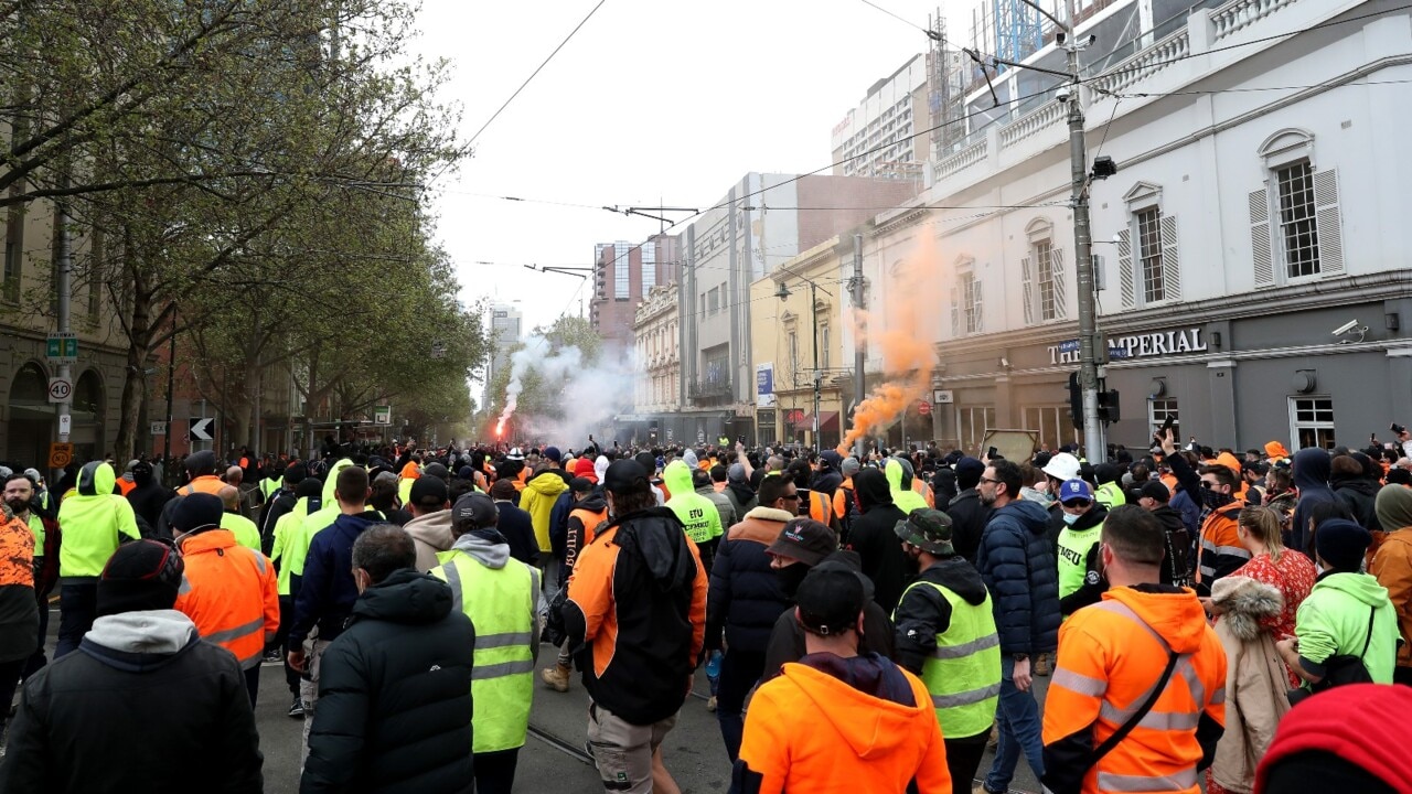 Tradies flee Victoria as state construction industry cripples