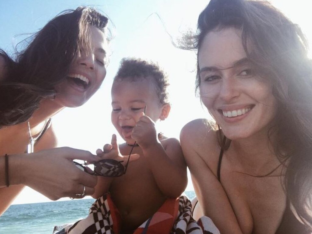 Jessica Gomes enjoys a beach day with model pal Nicole Trunfio and son Zion in Malibu, “Happy Days!” Picture: Instagram