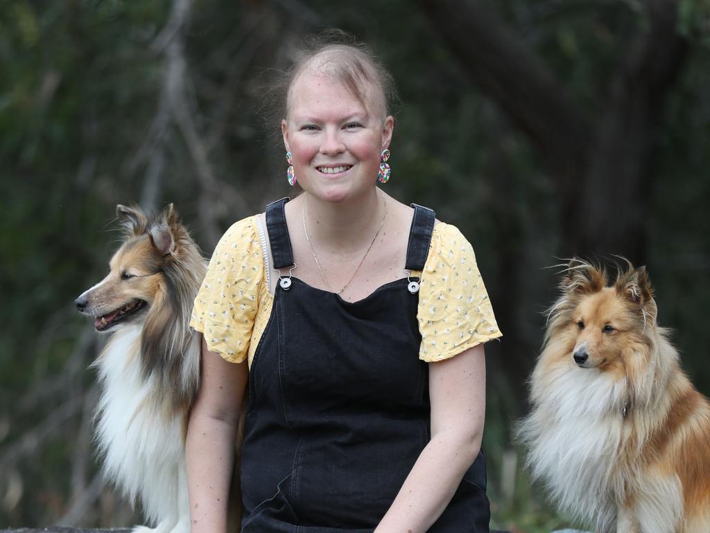 Kate McKenzie and dogs Jensen and Winnie. Picture: Annette Dew