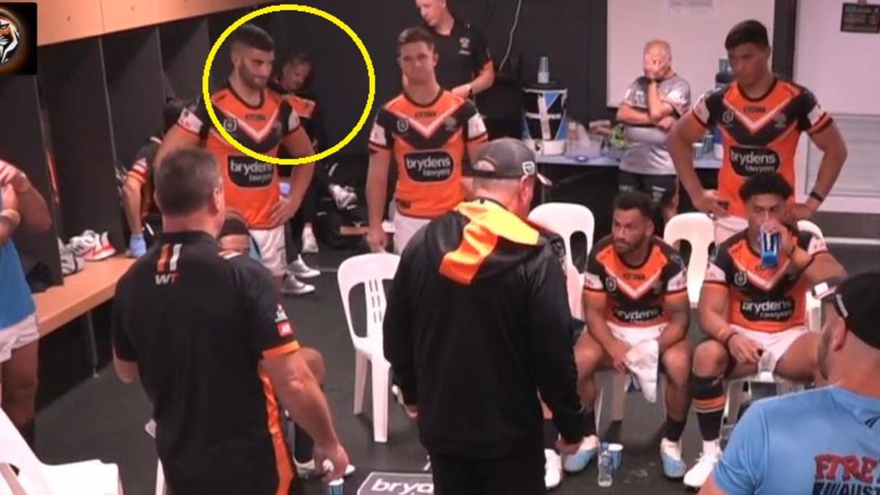 Tigers Justin Pascoe in change rooms
