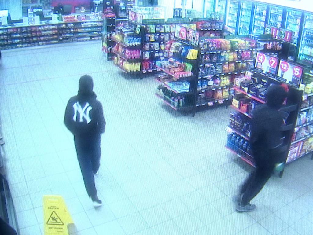 Police release CCTV of Kempsey service station robberies | Daily Telegraph