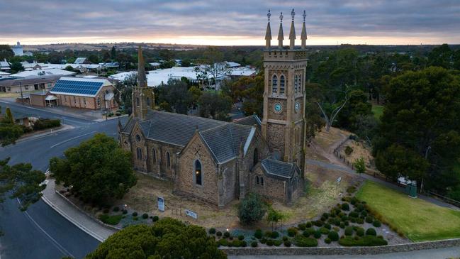 St Andrew's Uniting Church at Strathalbyn.