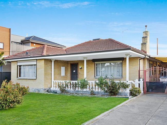 42 View Road, Springvale, Vic 3171 - for herald sun real estate