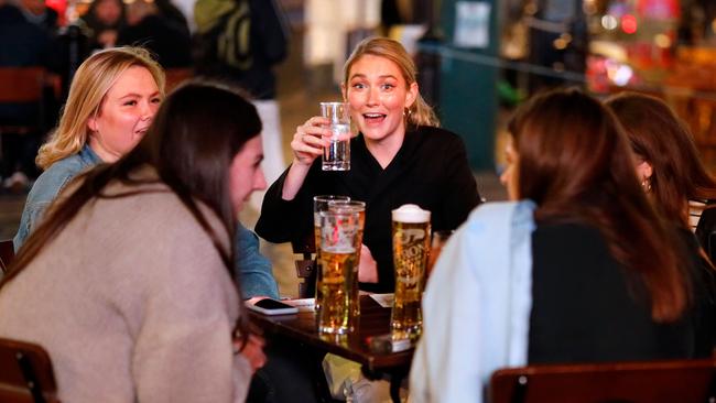 Brits in London seem unbothered by a worrying surge in COVID-19 cases. Picture: Tolga Akmen / AFP