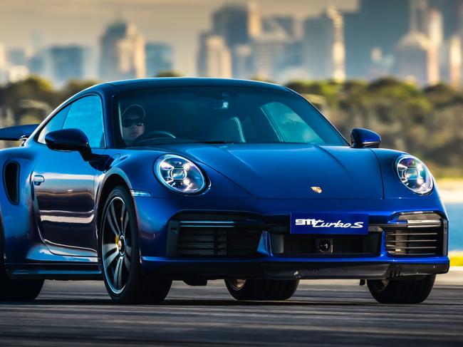 Porsche Turbo S, Launch Control, 16L/34R.Sydney Airport  New South Wales, Australia.30th October 2020.World Copyright: Daniel Kalisz PhotographerRef: Digital Image DKR54075.CR3