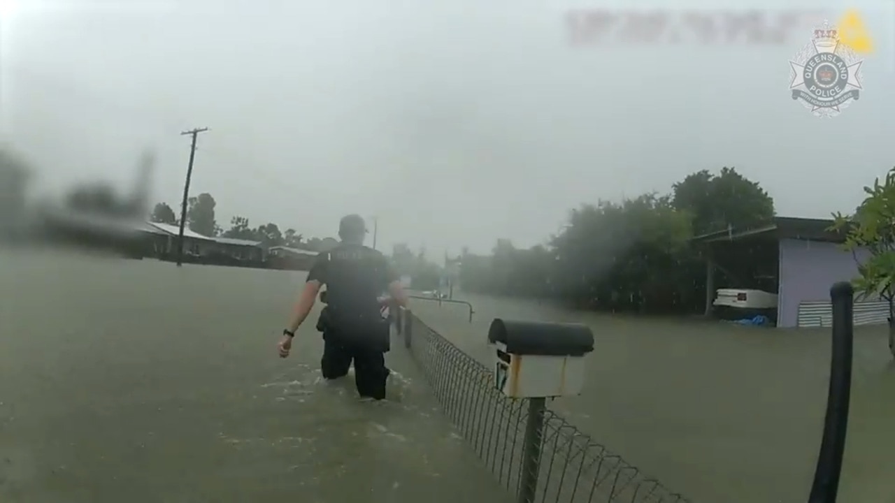 Crews evacuate residents from flooded Gordonvale streets