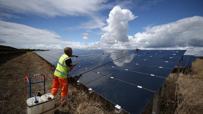 To achieve a 43 per cent reduction in emissions by 2030 will require 200,000 new jobs. Picture: Peter Macdiarmid/Getty Images