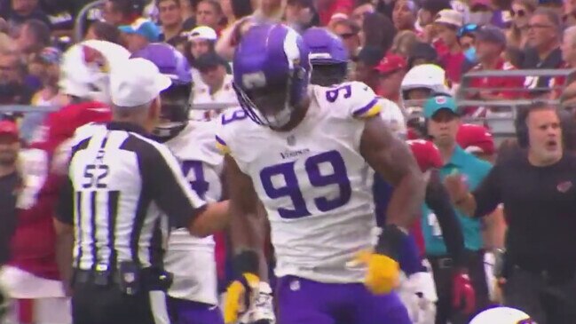 Vikings' Danielle Hunter To Report To Minicamp