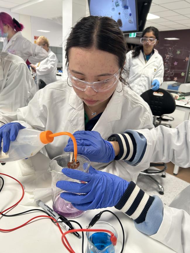 Darwin Middle School student Trinh Robinson at the Flinders University STEM academy.