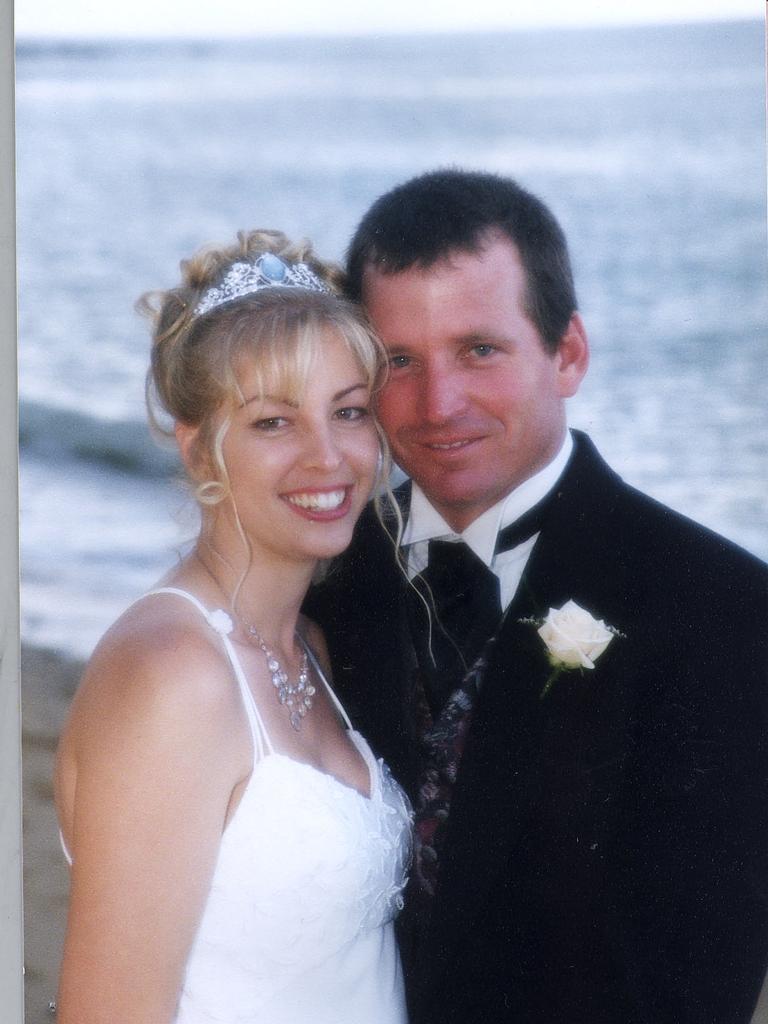 Jon Hammond and Alison Coles were married in Hervey Bay on January 16, 2000.