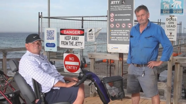 Tumby Bay jetty closure leaves locals fuming