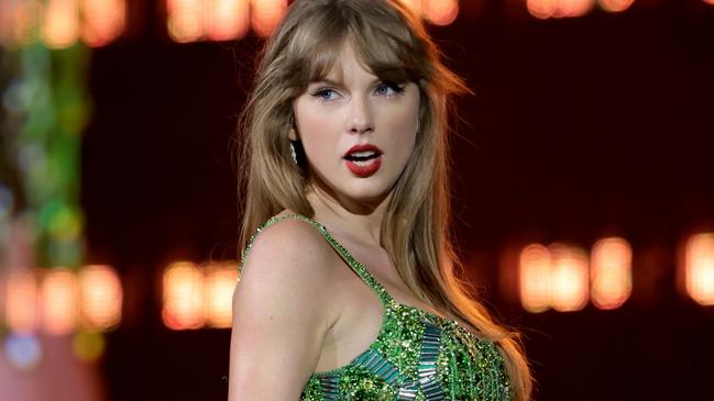 EAST RUTHERFORD, NEW JERSEY - MAY 27: EDITORIAL USE ONLY Taylor Swift performs onstage during "Taylor Swift | The Eras Tour" at MetLife Stadium on May 27, 2023 in East Rutherford, New Jersey. (Photo by Kevin Mazur/TAS23/Getty Images for TAS Rights Management)