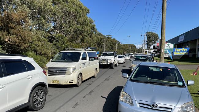 The traffic on Lake Rd, which already suffers from congestion at peak hour, has continued to back up as voters hit the pre-polling booths.