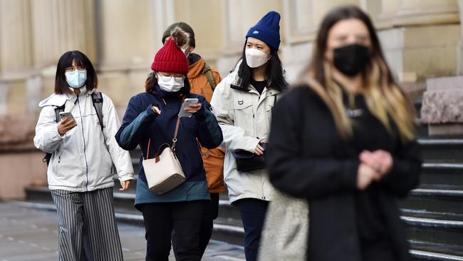 More Melburnians are wearing masks as another Covid wave rears up in Melbourne. Picture: Nicki Connolly