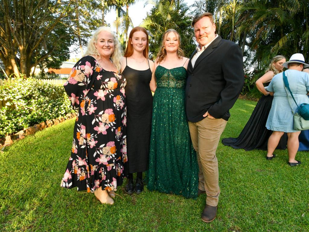 Lismore High Year 12 Formal 2022: Mollie Malthouse with her parents Kate and David and sister Ruby.