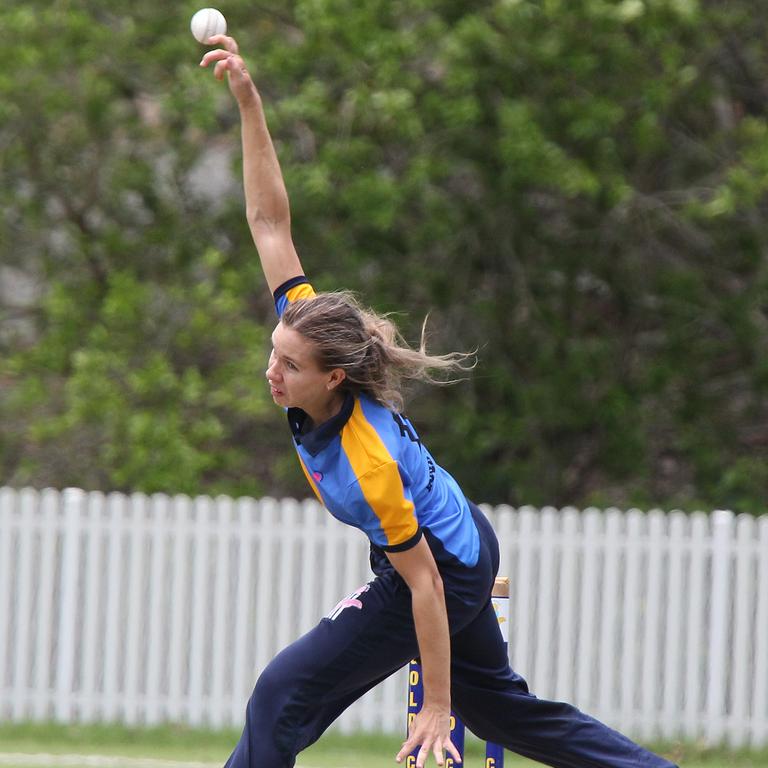 Dolphins Bowler Tara Wheeler. Pic Mike Batterham