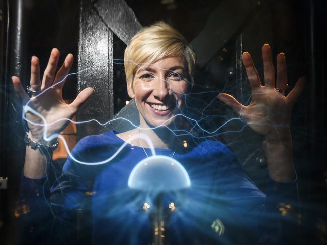 Mozo spokeswoman Kirsty Lamont urges all Australians to review their energy plans.