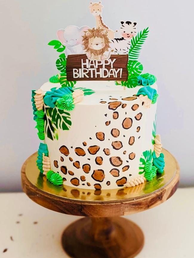 Wild jungle cake by Frangipani Cakes.