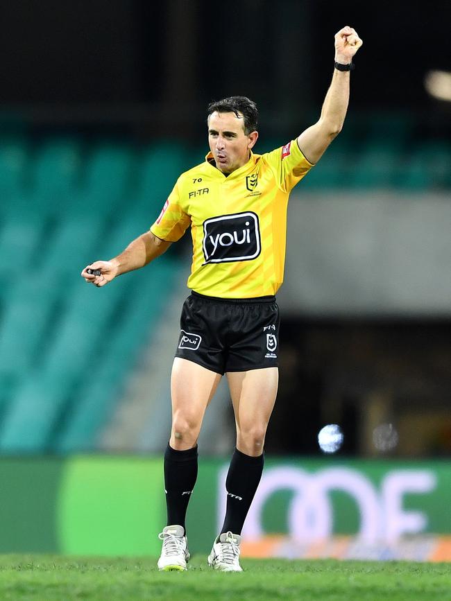 Gerard Sutton waves six to go. Picture: Gregg Porteous/NRL Photos