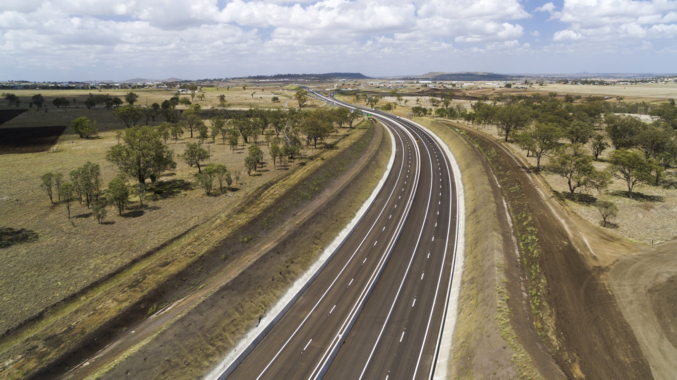 West bound view towards Charlton of the Toowoomba Second Range Crossing.