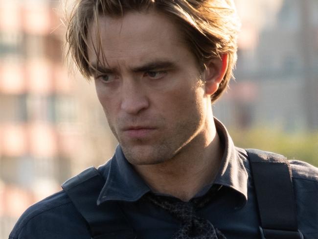 FILM NAME	TENETFILE NAME:	MGR-12177c-MSG.tifFILESIZE:	JPEG: 3.51 MB,TIF: 61.31 MBUSAGE:	General UsePHOTO CREDIT:	Melinda Sue GordonCAPTION:	ROBERT PATTINSON in Warner Bros. Pictures’ action epic "TENET," a Warner Bros. Pictures release.COPYRIGHT:	© 2020 Warner Bros. Entertainment Inc. All Rights Reserved.