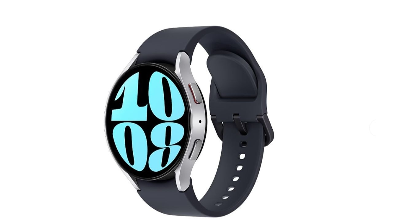 Save a massive 50 per cent on select Samsung Galaxy watches in Samsung's flash sale. Picture: Samsung