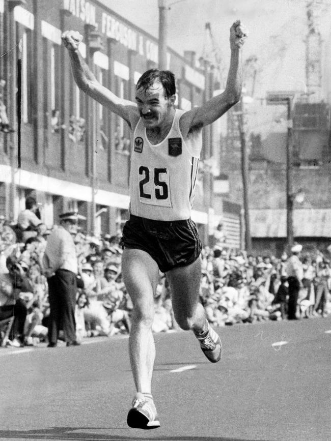 Rob de Castella winning the marathon in 1982